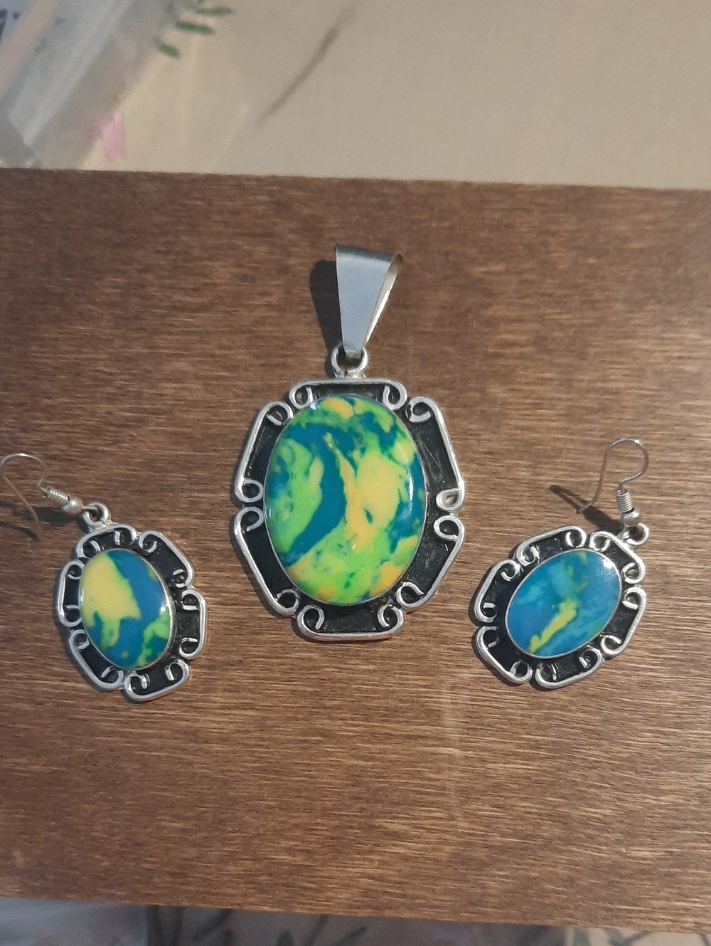 Handcrafted Green and Yellow Oval Stone Pendant & Earring Set